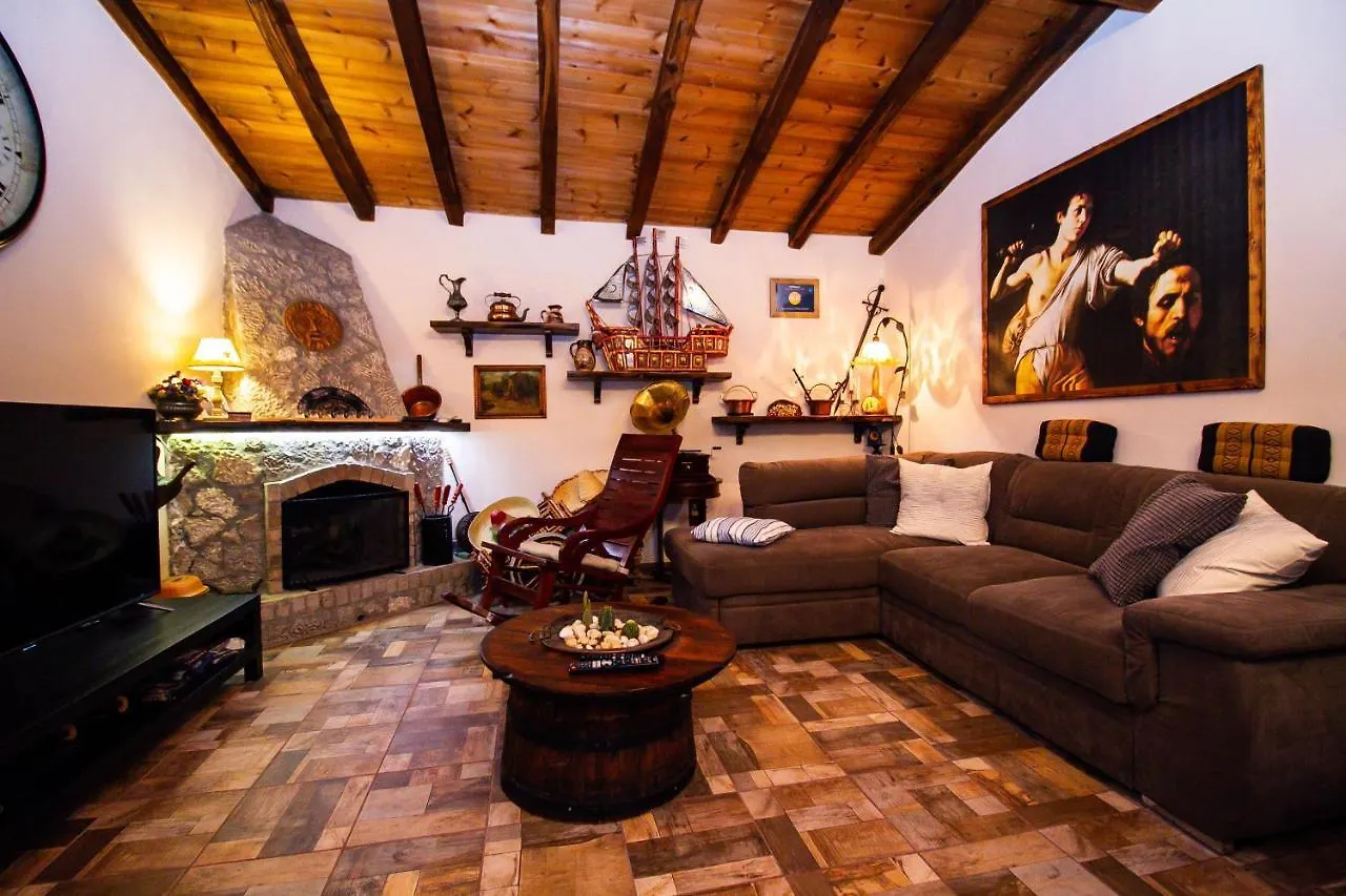 Le Muse Country House - Gole Alcantara Motta Camastra İtalya