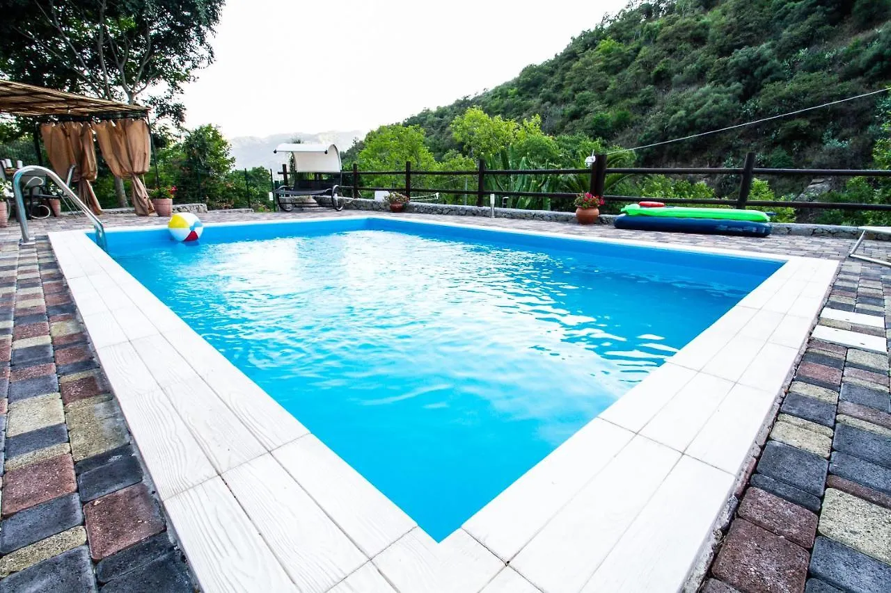 Le Muse Country House - Gole Alcantara Motta Camastra 0*,  Italy