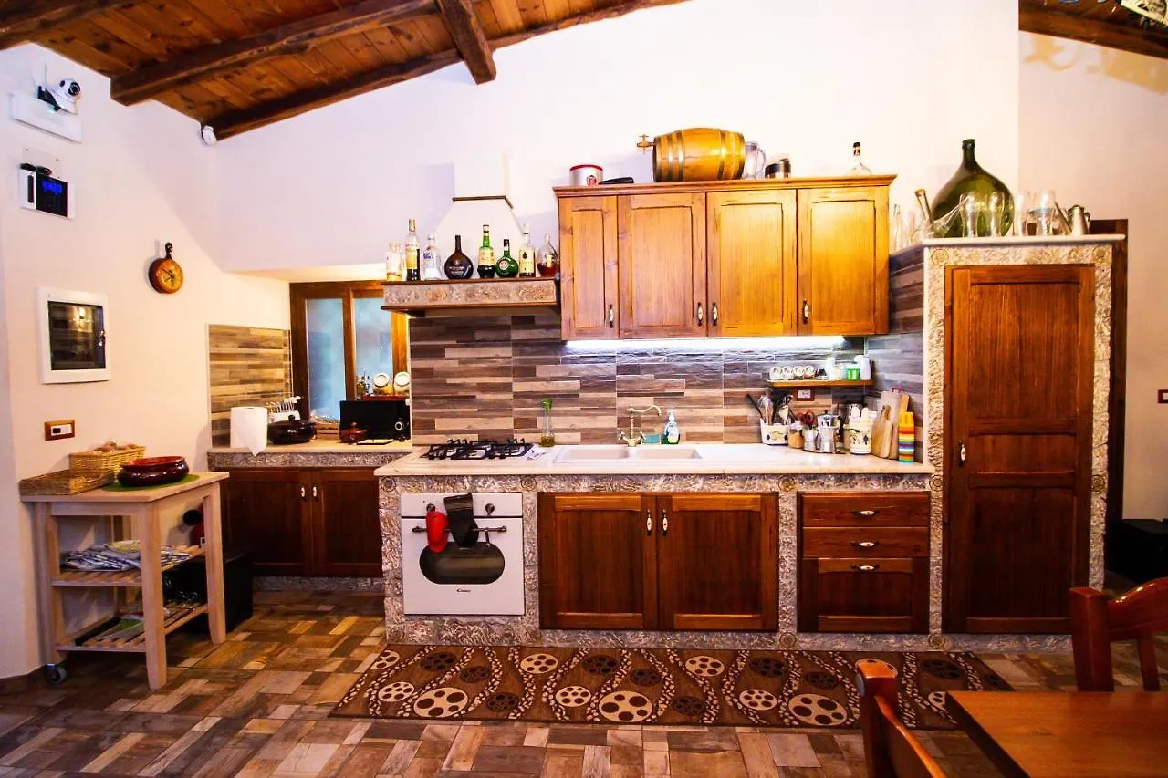 Le Muse Country House - Gole Alcantara Motta Camastra Lodge